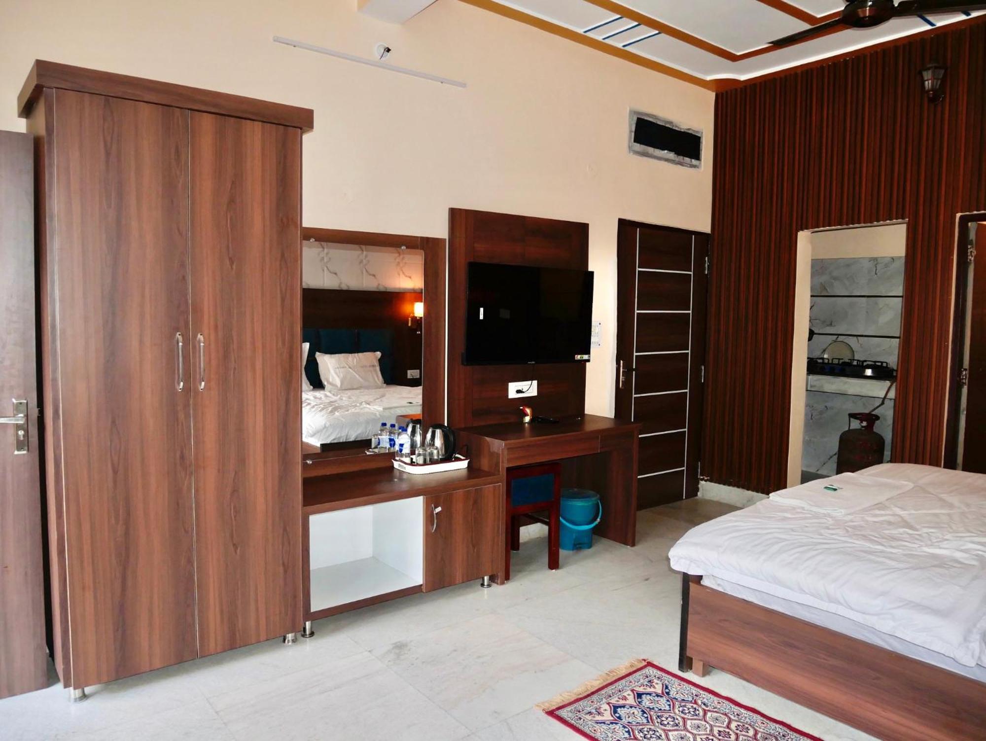 Himalaya Stay ริชิเคช ห้อง รูปภาพ